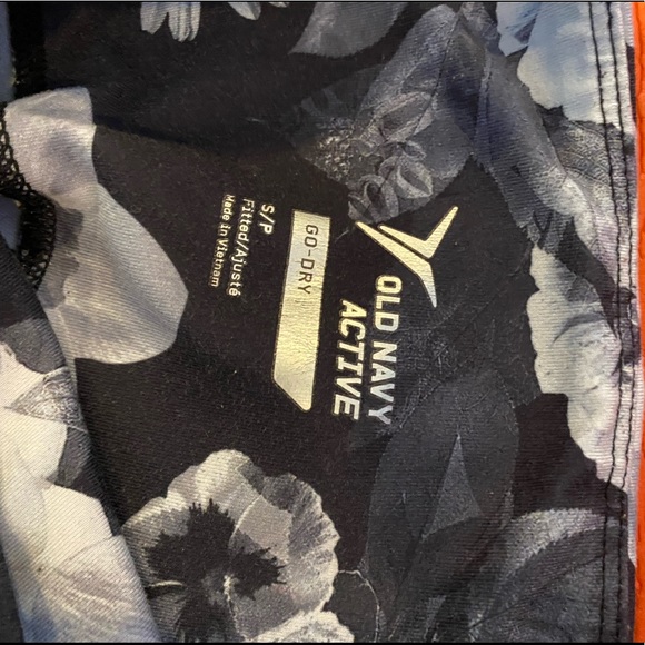 Old navy active go dry crop leggings - Picture 2 of 2